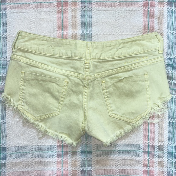 Billabong Laneway denim shorts size 3 - Picture 2 of 9